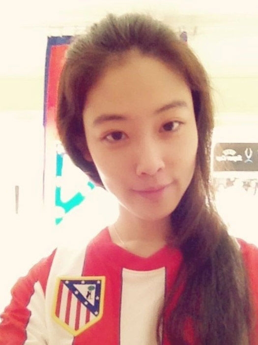 ����Ů��ŷ��ֱ������ ����Ц�ƾ�ͷ��÷����