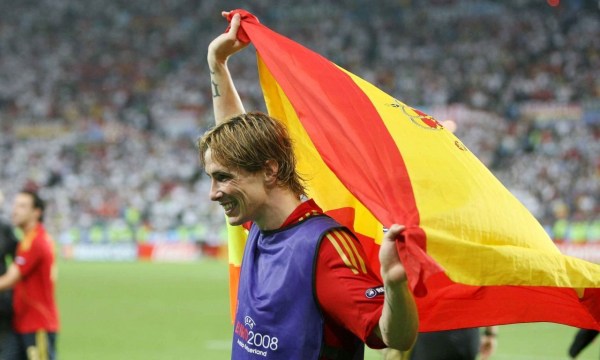 卡西含泪自责不已:送出乌龙助攻 哭求人们原谅