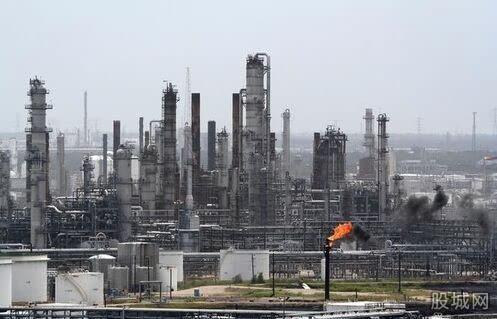 美国石油业工人举行大罢工 业内:公司太追求利