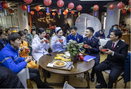 泰州首场沉浸式文艺沙龙文联虎年元宵节沙龙举办