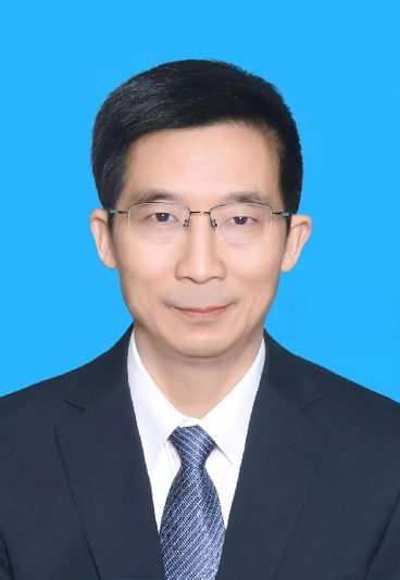 市政协副主席:查学斌,女,汉族,1969年8月生,省委党校研究生,中共党员.