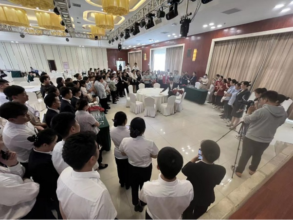 澳门人威尼斯官网练技能 树标杆 提品质 强导向 全面推动淮安区餐饮服务业提档升级(图1)