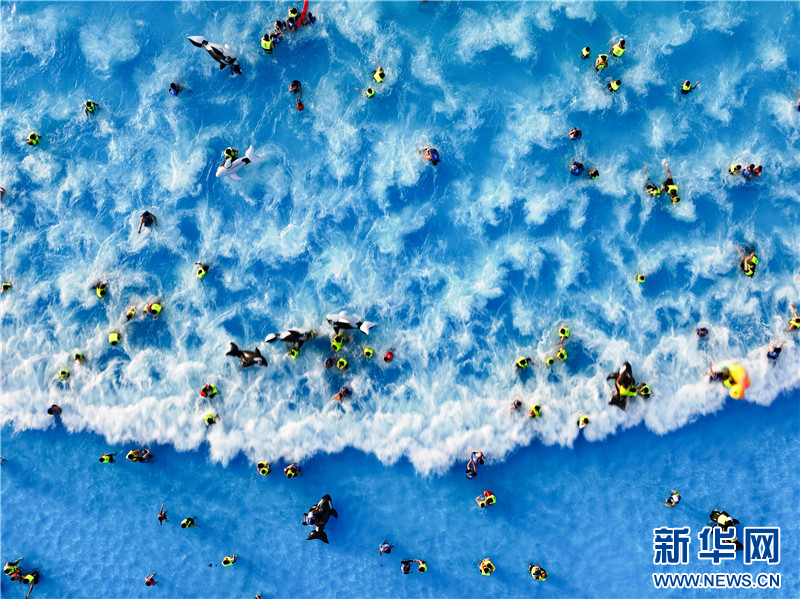 夏日戏水 乐享清凉_新华网江苏频道