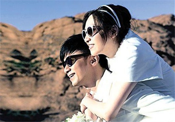 41岁 古巨基结婚  网友:不漂亮