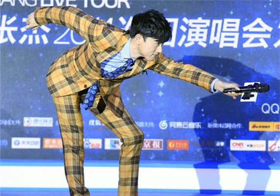 网曝:金正恩版小苹果mv搞笑版 朝鲜震怒要求删