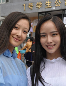 《爸爸2》星妈比美 孙莉素颜美吴速玲身材辣