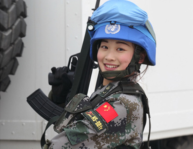 中国维和步兵营女兵班精彩亮相