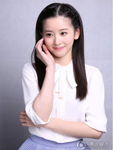 张柏芝母子逛超市 Quintus坐购物车可爱(图)