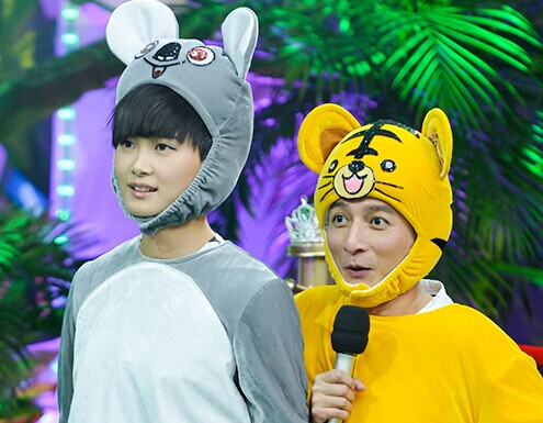 李宇春《大本营》扮可爱考拉 表情无辜呆萌