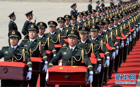 黄奕前夫炮轰向太斥张柏芝:刘德华好可怜\/图