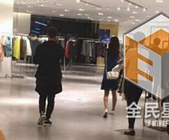 陈赫陪母亲逛街 张子萱随行疑身份获得肯定