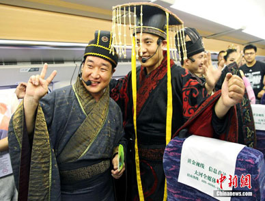 曹格女儿姐姐<em>头发</em>剪短 <em>小丸子</em>头 变 菇菇头 -新