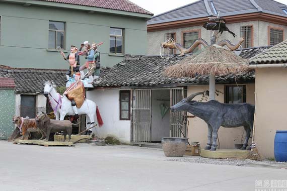 比伯吸奶门<em>女主角</em>丰乳肥臀 淫乱派对吸乳挑逗